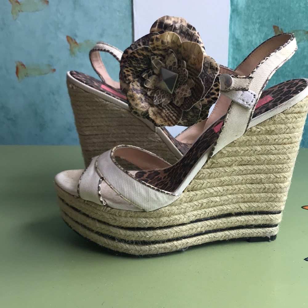 Betsy Johnson platform espadrille